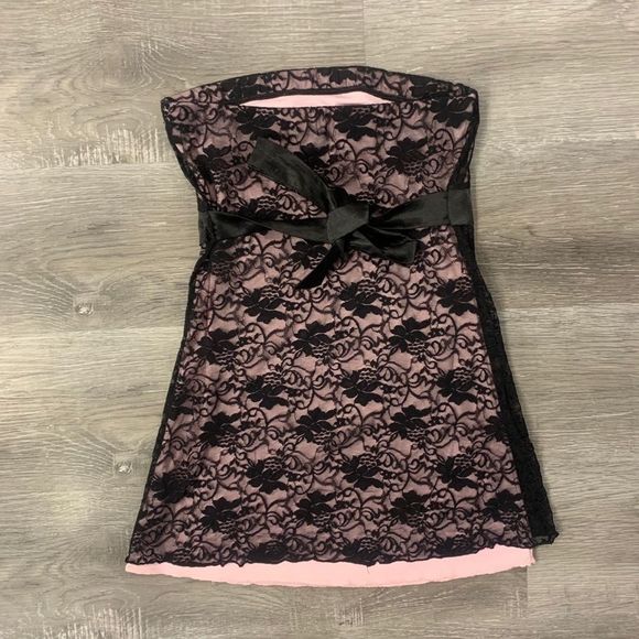 Kismet | Black & Pink lace Strapless Top - Picture 7 of 7